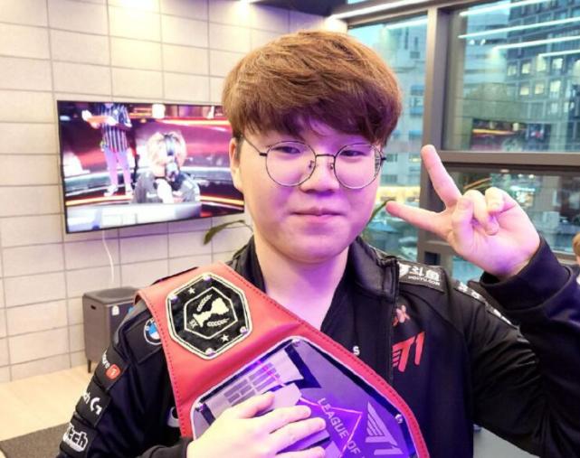 体育英超：利物浦2-0沃特福德 豪取联赛十连胜